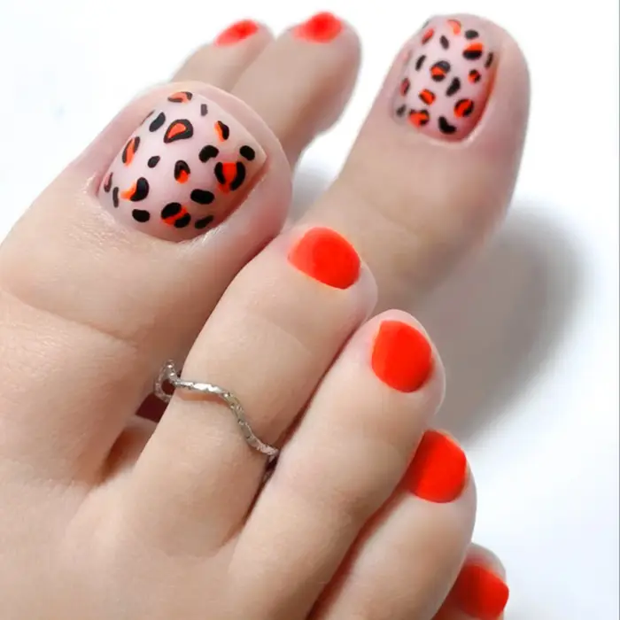 24 pièces imprimé léopard oeil de chat presse sur ongles pour pied brillant marron court tête carrée faux