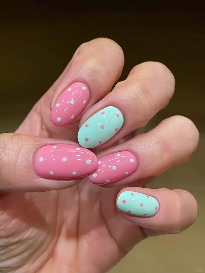 10 faux ongles courts ovales à presser