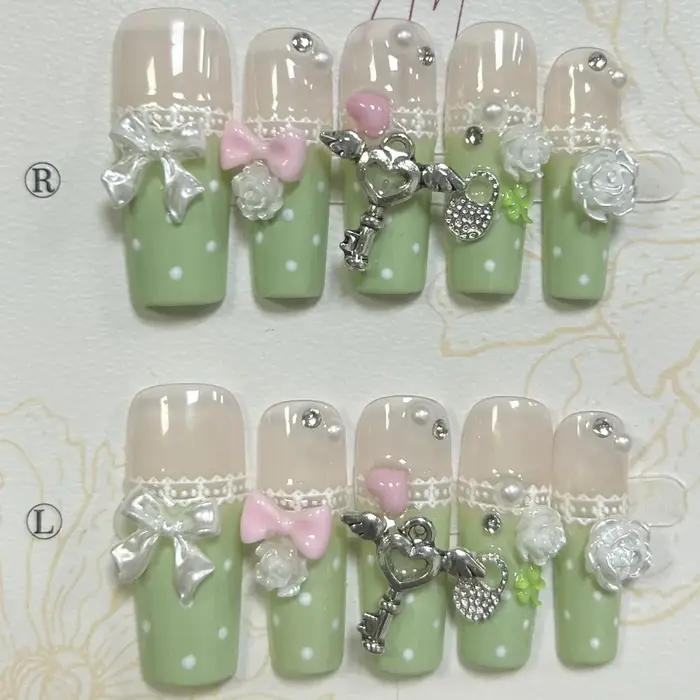 Y2K Vintage Gyaru français dentelle longue à la main presse sur les ongles arc perle à pois trèfle faux
