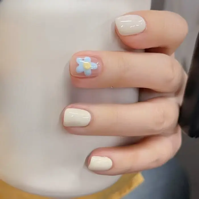 24 faux ongles brillants à motif floral