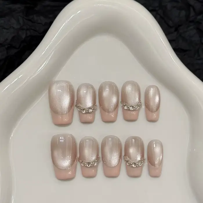 10 pièces à la main 2025 faux ongles avec outils faux ongles simples courts réalistes ongles à colle