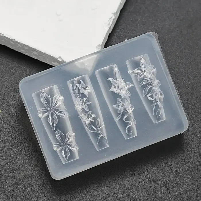 Moule à ongles - Modèles incurvés de sculpture 3D pour fleurs de lys
