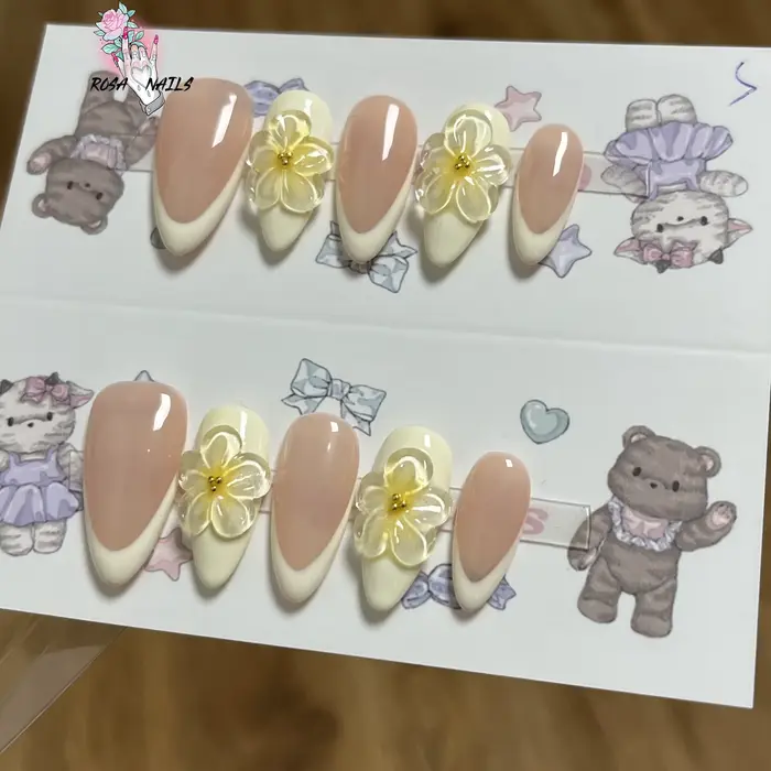 Faux ongles 3D en acrylique faits à la main