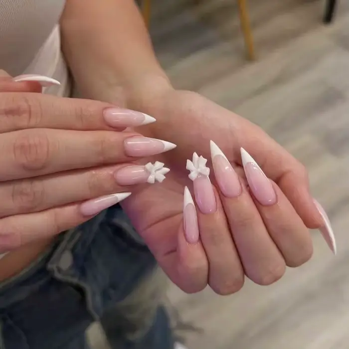 Faux ongles en forme d'amande pour femmes