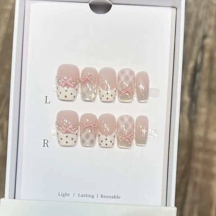 Faux ongles français faits à la main, couleur chair, blanc, avec motif Floral 3D, élégants, brillant