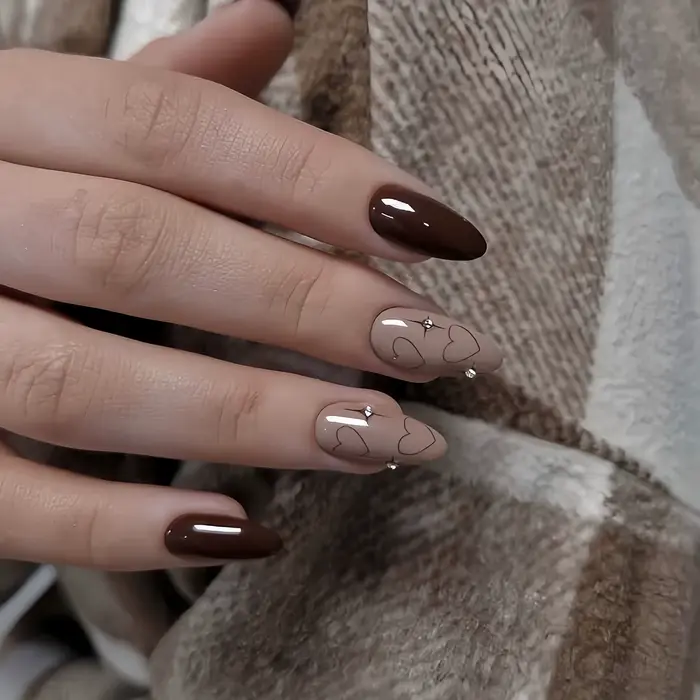 Faux ongles en amande rose clair pour filles