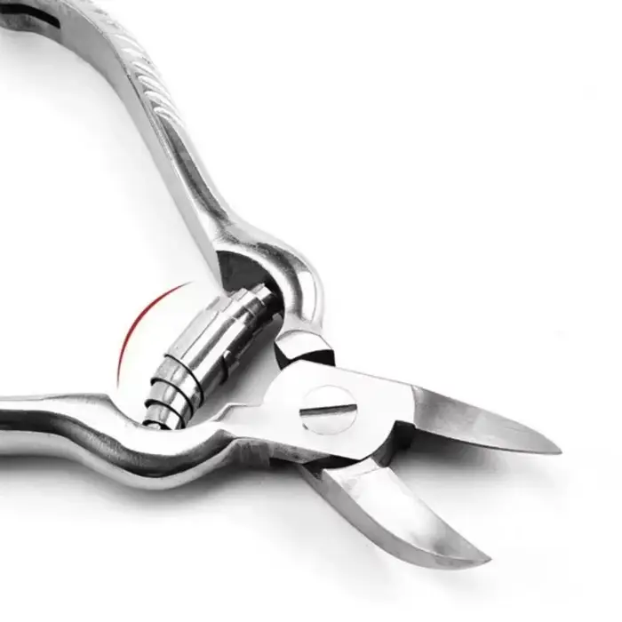 Pince à cuticules professionnelle pour manucure et pédicure