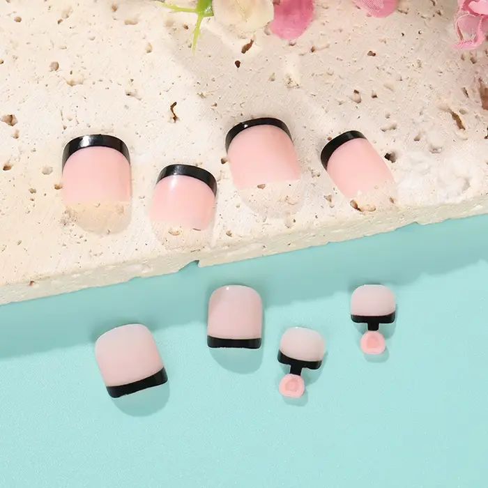 Faux ongles carrés classiques nude 24 pièces