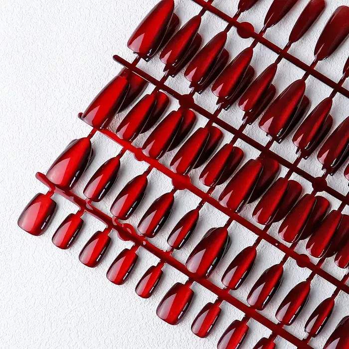 30 pièces aimant rouge oeil de chat faux ongles amande longue cercueil brillant