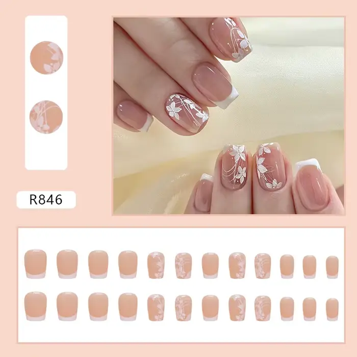 24 pièces Simple court Girly blanc Floral manucure mignon et doux portable faux ongles finition Nail
