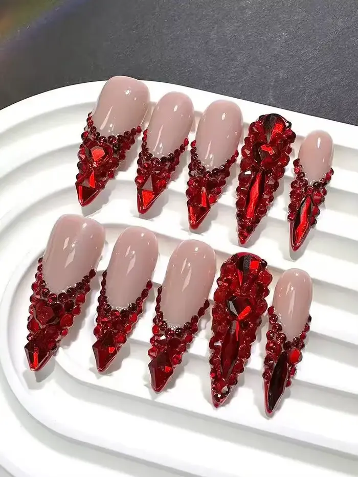 10 pièces haut de gamme la série rouge est pleine de diamants cercueil fait à la main pointes frança