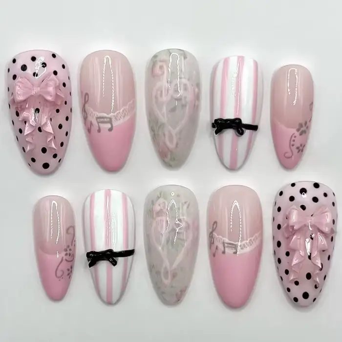 30 faux ongles créatifs motif notes de musique