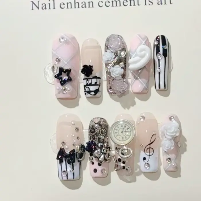 Notes musicales rétro Vintage Gyaru français presse à la main sur les ongles 3D Rose arc perle