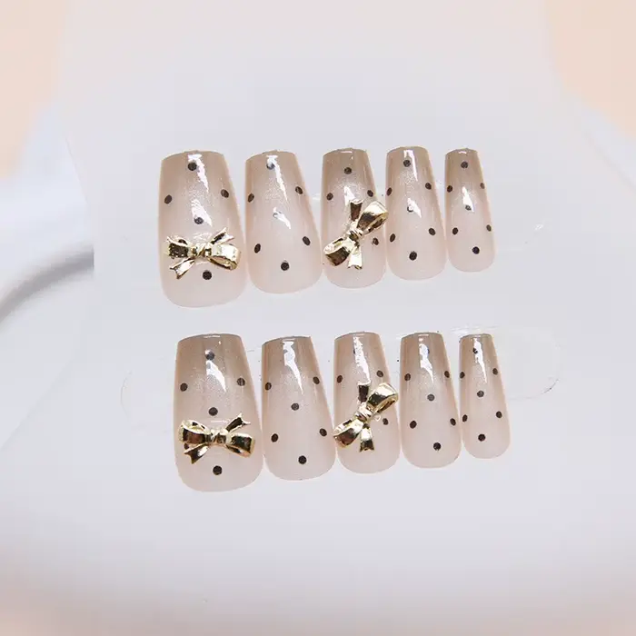 24 pièces oeil de chat faux ongles avec onglets collants 3d arc