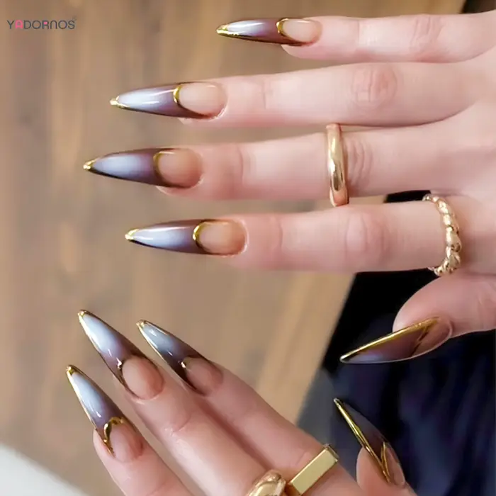 Faux ongles aiguilles longs blanc lait