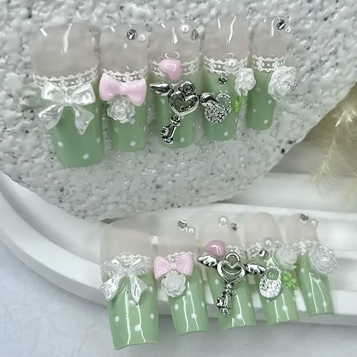 Faux ongles à presser faits main Y2K Rétro Gyaru en dentelle française verte