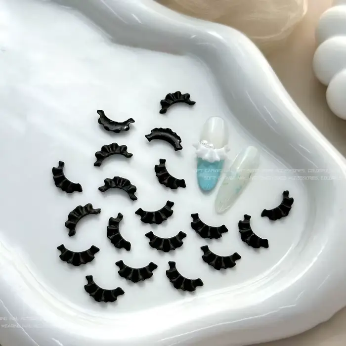 Décorations pour ongles en dentelle sculptée française