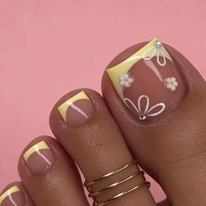 Ongles carrés français jaunes avec motif floral blanc, 24 pièces, en résine, pour la plupart des typ