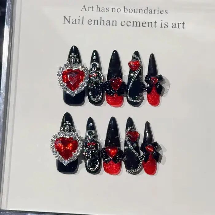 Faux ongles longs à talon aiguille faits main
