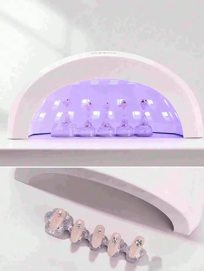 Base d'entraînement pour nail art avec support de présentation pour faux ongles holographiques effet aurore