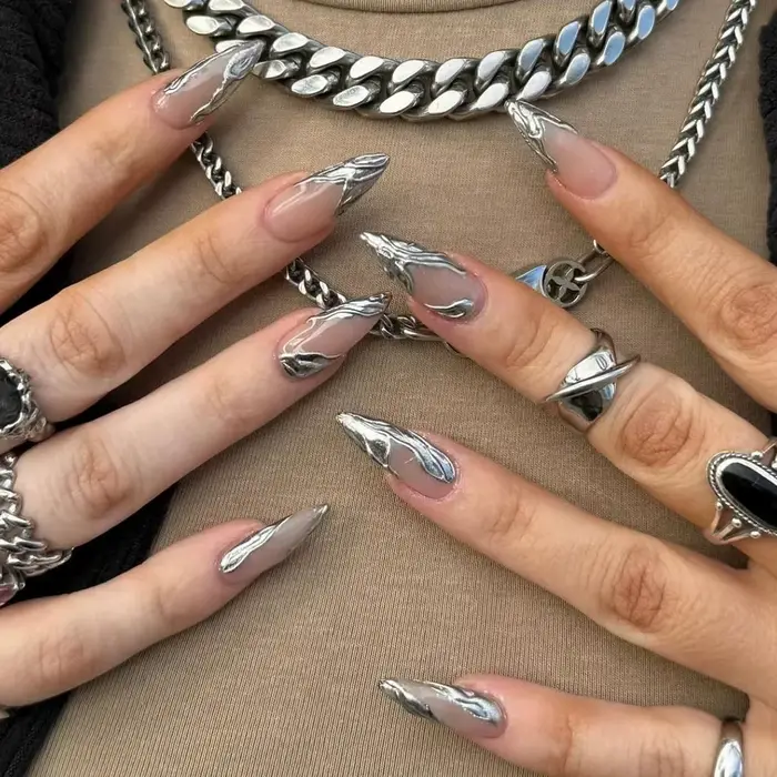24 faux ongles longs en amande