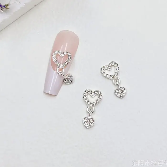10 pièces coeur balancent ongles breloques 3D alliage luxe