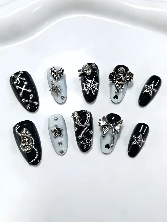 10 faux ongles noirs en forme d'amande