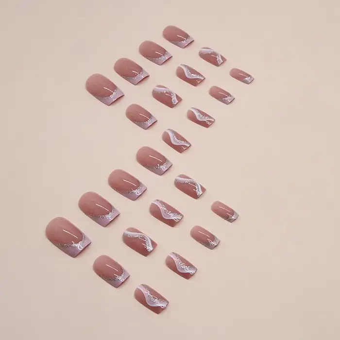 Rayures blanches 24 pièces presse sur ongles rose dégradé faux