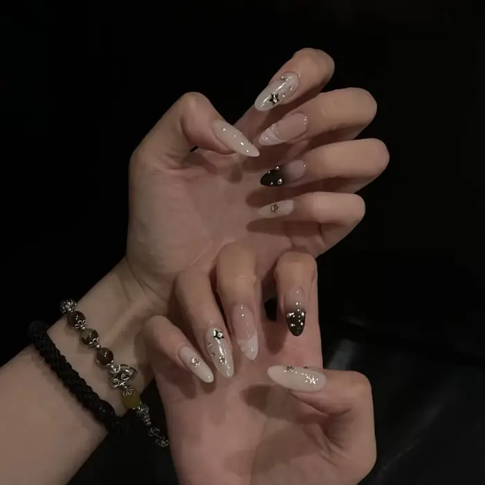 10 pièces à la main coréen presse sur ongles doux Cool étoile rose blanc faux