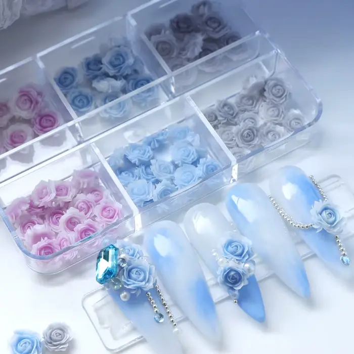 Mélange de fleurs de rose sculptées pour la décoration des ongles