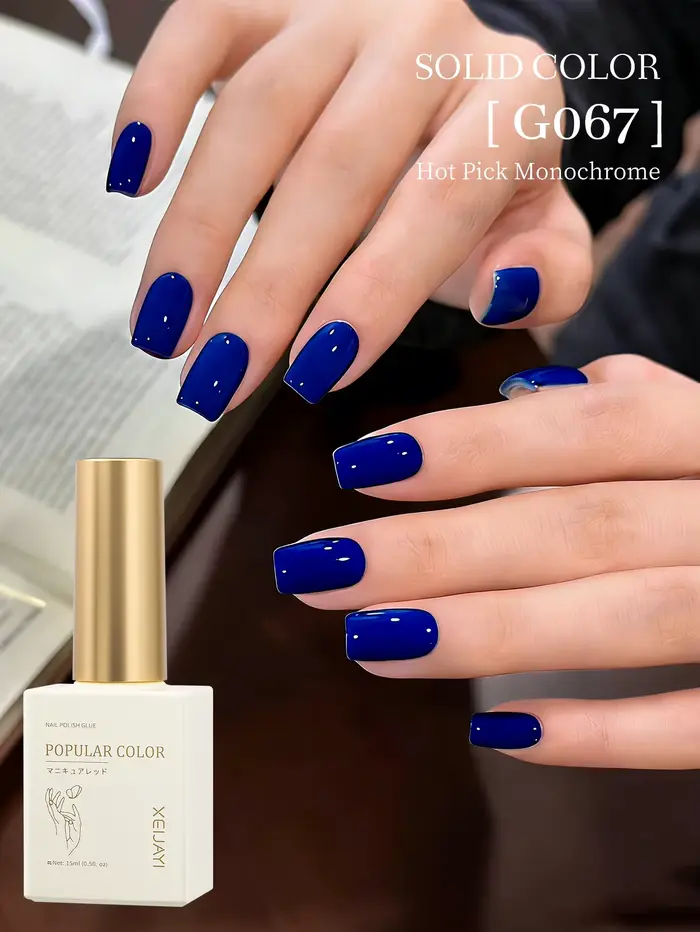 1 pièce de vernis à ongles gel bleu électrique de 15 ml avec une finition translucide et brillante. 
