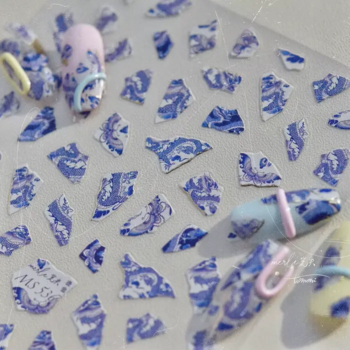 Autocollant pour ongles Dragon en porcelaine bleue et blanche