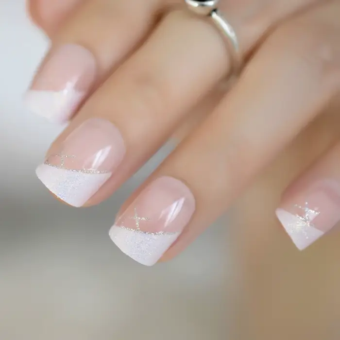 Faux ongles français instantanés blancs irisés