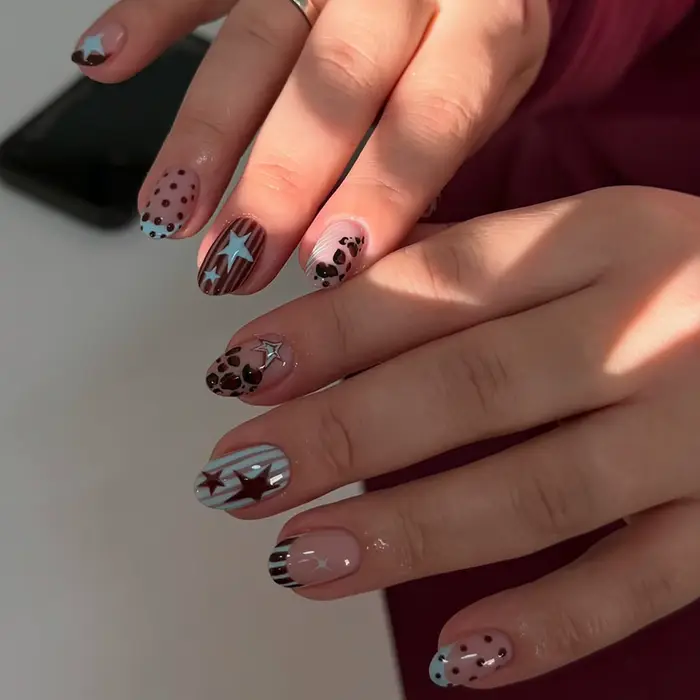 Faux ongles français jaunes à pression bleue et amande, 24 pièces, étoile à cinq branches/à pois imp