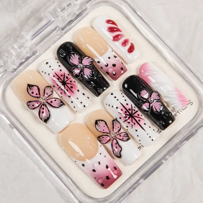 Faux ongles longs carrés noirs, blancs et roses à presser, avec fleurs roses 3D, pois, étoiles, dégr
