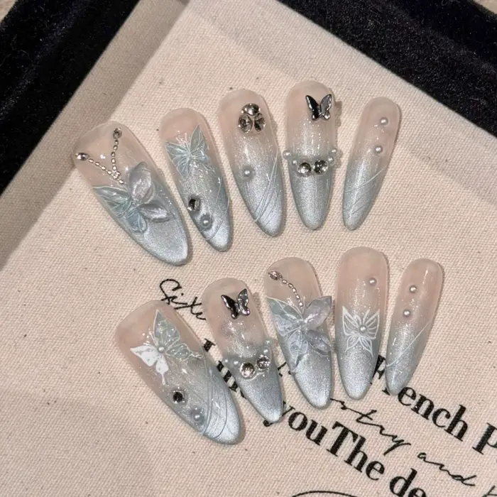 Faux ongles œil de chat à paillettes