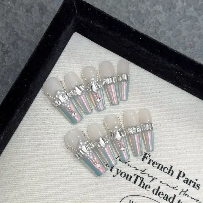 Champagne français presse sur ongles mi-long dégradé rose oeil de chat fait à la main faux