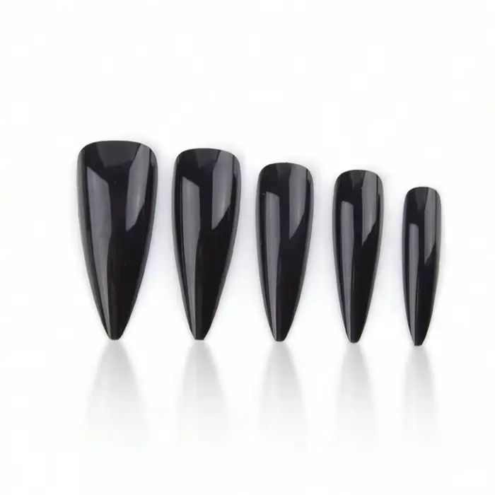 Transformez vos ongles avec 24 pièces Extra Long Stiletto style français moderne classique simple noir couleur unie
