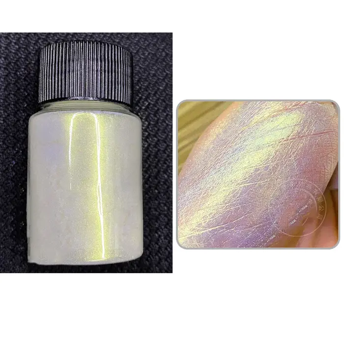 Le "Donut glacé" lueur ongles paillettes Chrome effet de lumière de lune