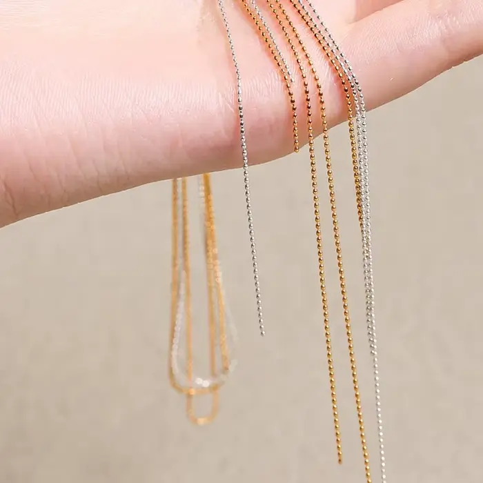 Breloques en perles pour chaîne d'ongles