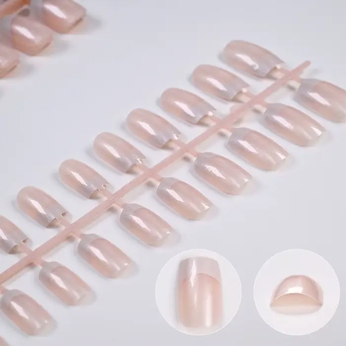 Faux ongles français nacrés brillants