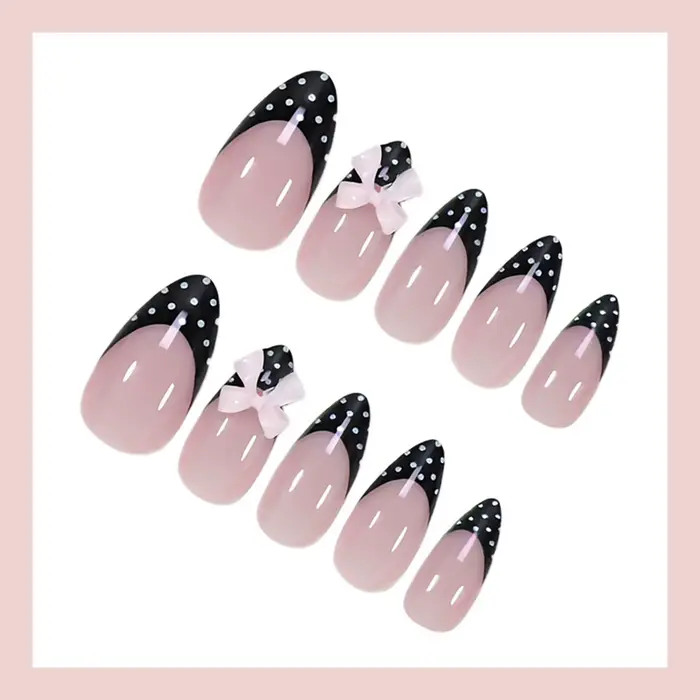 24 faux ongles noirs de style français en forme d'amande