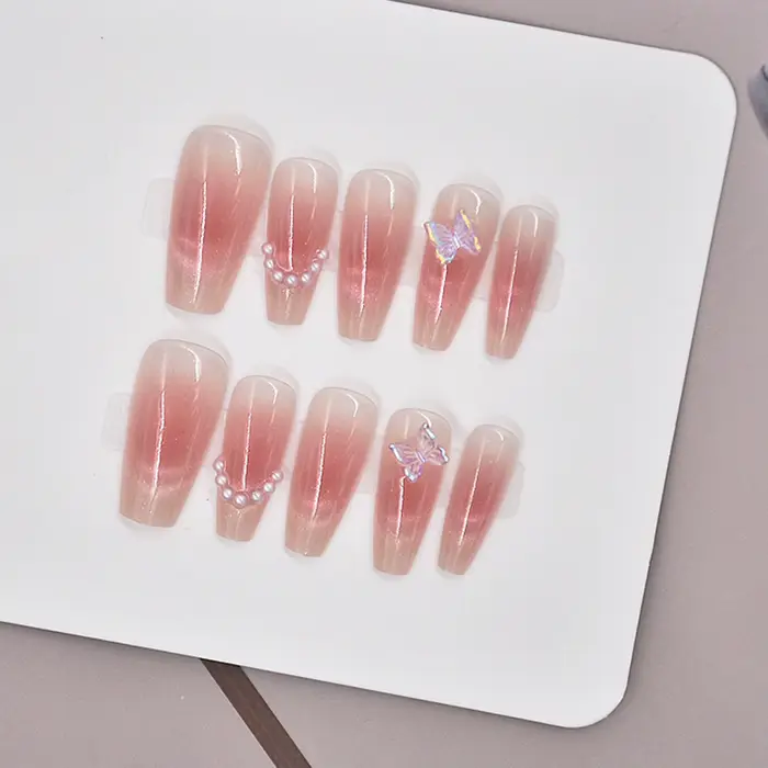 10 pièces de faux ongles à presser papillon rose
