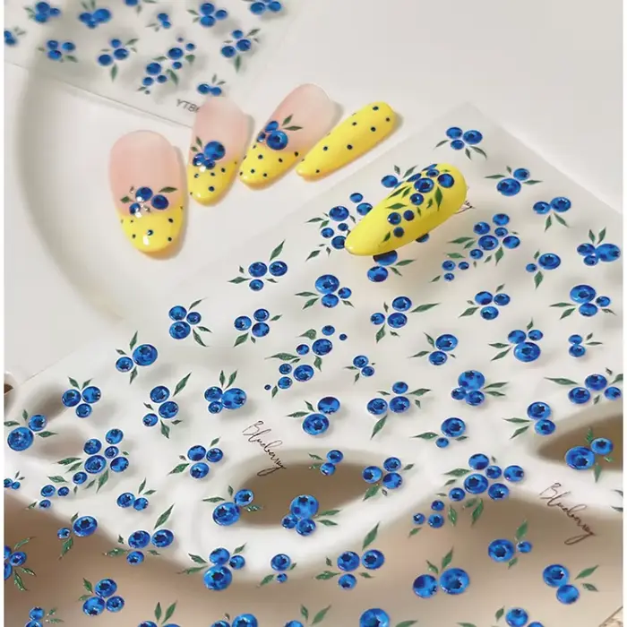 Autocollant pour ongles motif myrtille 3D en relief