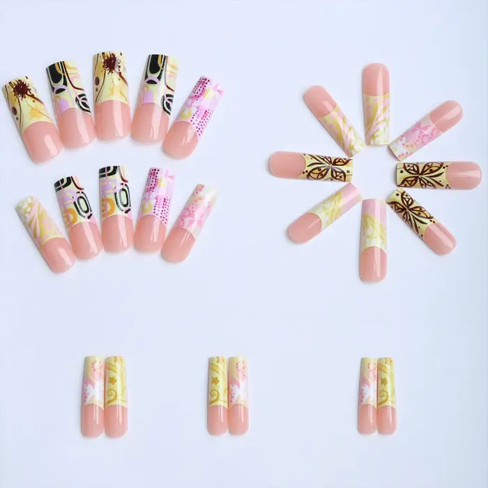 24 faux ongles à motifs imprimés style français
