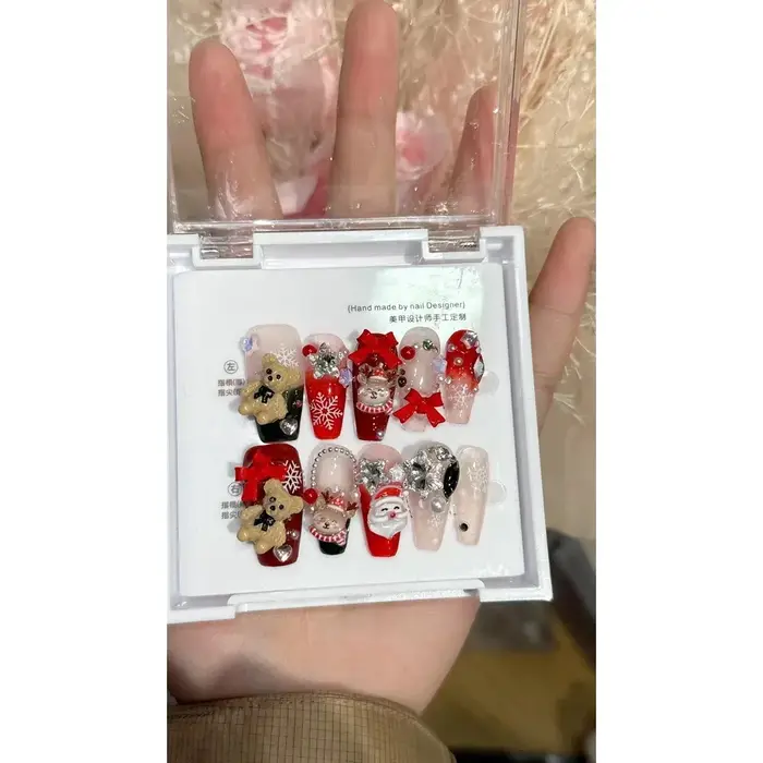 Faux ongles amovibles faits main, motif ours mignon de dessin animé, nœud, élan, éléments de Noël, rouge festif, pour le Nouvel An