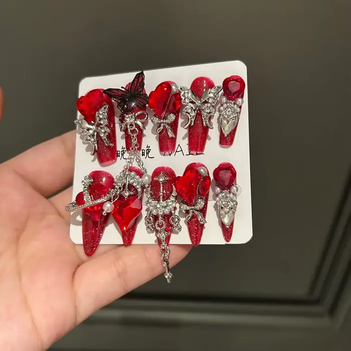 Nail Art rouge du Nouvel An - Faux ongles portables pour mariée (produits finis faits à la main)