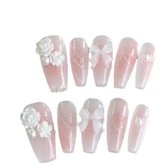 Faux ongles rose nacré