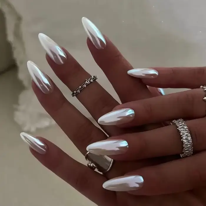 Perlé nu brillant Nail Art mode couleur unie amande faux ongles détachable fini