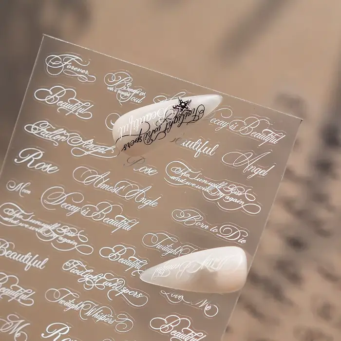 Autocollants pour ongles à motifs lettres anglaises, noir et blanc, style artistique, design manuscrit, décorations de manucure pour fête